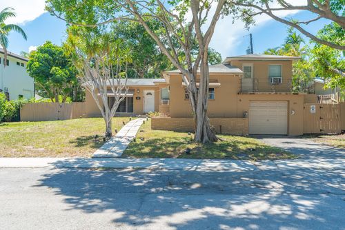 643 Ne 18th Ave, Fort Lauderdale, FL, 33304-3451 | Card Image