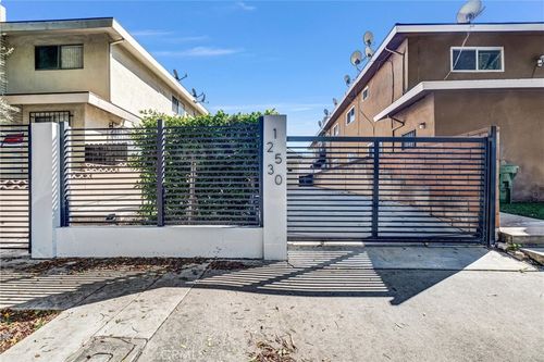 12530 Birch Ave, Hawthorne, CA, 90250-3910 | Card Image