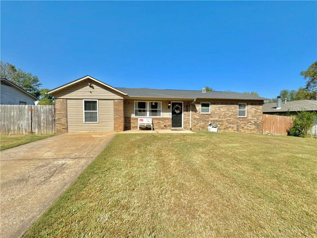 Woodland Ave, Springdale, AR 72762