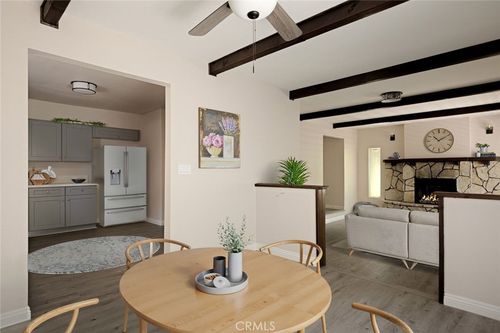 833 E Victoria Ct, Lake Arrowhead, CA, 92352 | Card Image