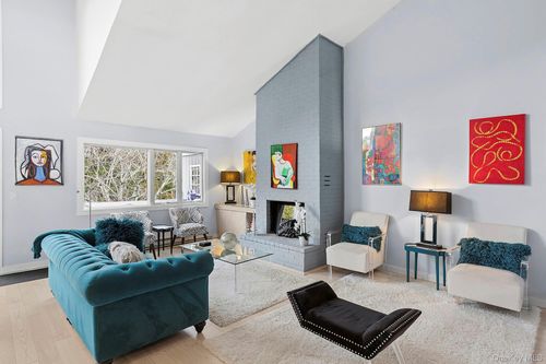 22-514 Pantigo Rd, East Hampton, NY, 11937-6700 | Card Image