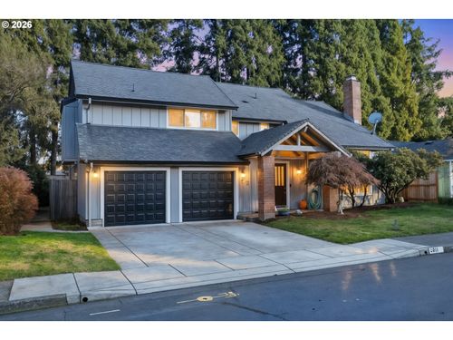 2611 Erin Way, Eugene, OR, 97408-4713 | Card Image