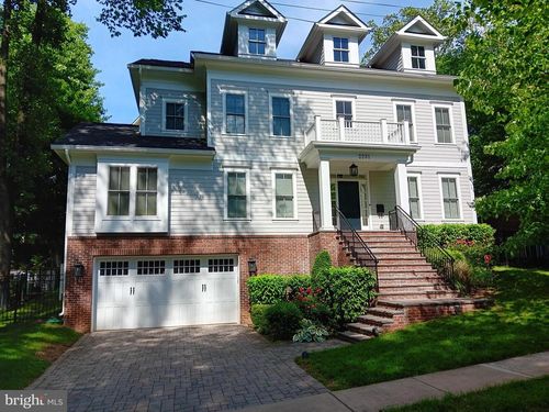 2231 N Vermont St, ARLINGTON, VA, 22207-4032 | Card Image