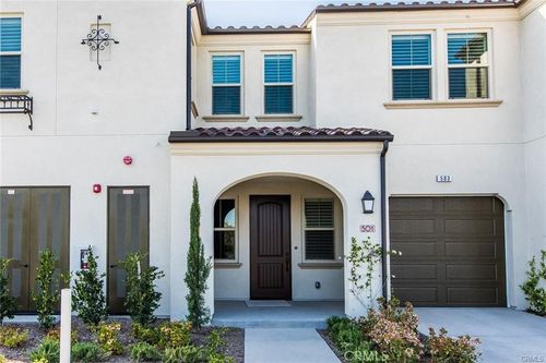 501 Trailblaze, Irvine, CA, 92618-0815 | Card Image