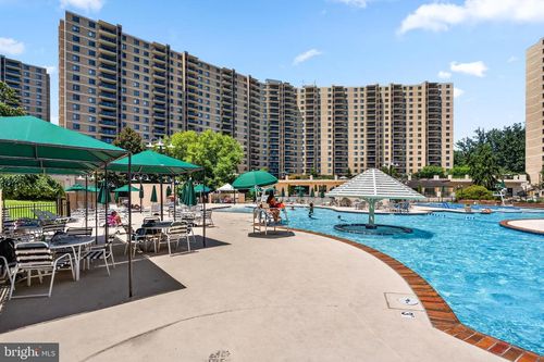 1002-205 Yoakum Pkwy, ALEXANDRIA, VA, 22304-3834 | Card Image