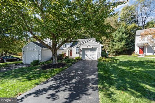 1837 Creek View Dr, New Cumberland, PA, 17070-2210 | Card Image