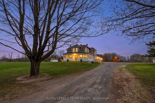 5349 Bowesville Rd, Gloucester, ON, K1X1B8 | Card Image