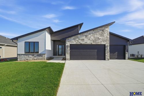 604 N 106th St, Lincoln, NE, 68527-2537 | Card Image