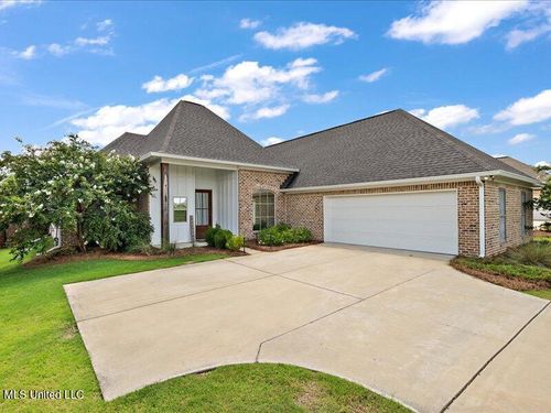 529 E Park St, Canton, MS, 39046-2500 | Card Image