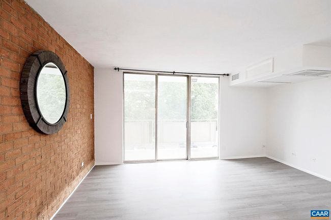 APT-302 - 1800 Jefferson Park Ave, Condo with 2 bedrooms, 2 bathrooms and null parking in CHARLOTTESVILLE VA | Image 6
