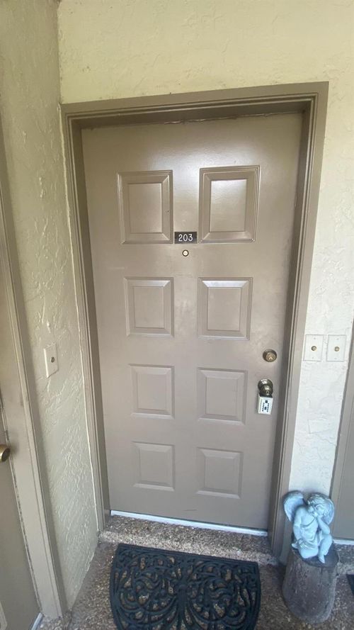 apt-203-311 Gardens Dr, Pompano Beach, FL, 33069-6422 | Card Image