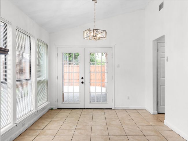 1640 Lemonwood Cir, House other with 3 bedrooms, 2 bathrooms and null parking in Mesquite TX | Image 4