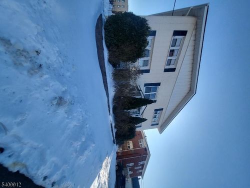 123 W 1st Ave, Roselle, NJ, 07203-1232 | Card Image