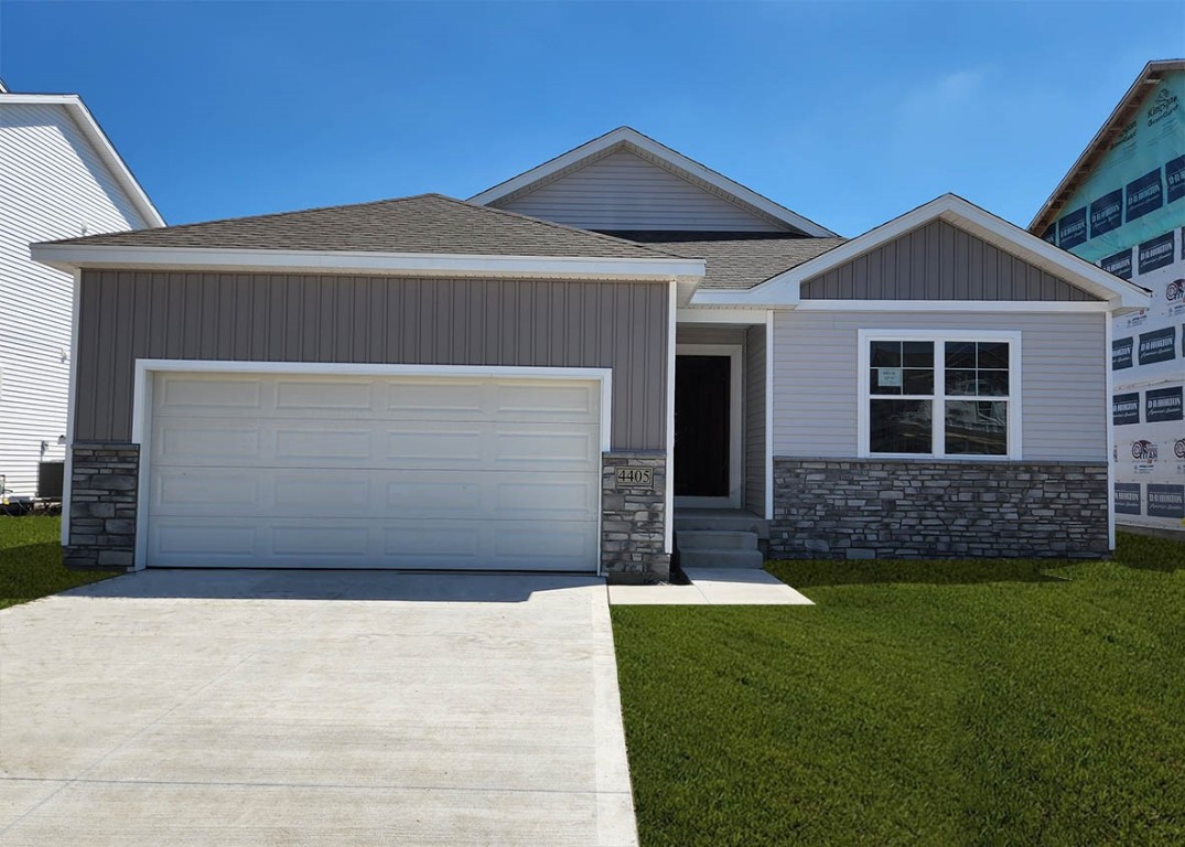 Bear Dr, Tiffin, IA 52340