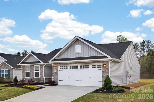 609 Nesbe St, Lancaster, SC, 29720-6143 | Card Image