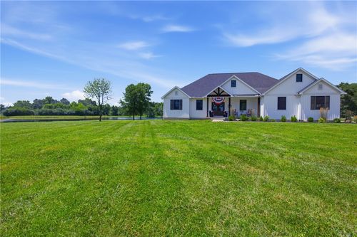 2071 Whetstone Rd, Charleston, IL, 61920-6719 | Card Image