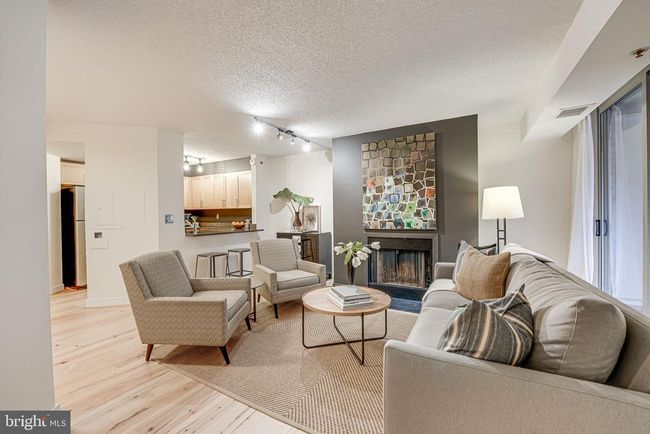 S1013 - 7500 Woodmont Ave, Condo with 1 bedrooms, 1 bathrooms and null parking in BETHESDA MD | Image 4
