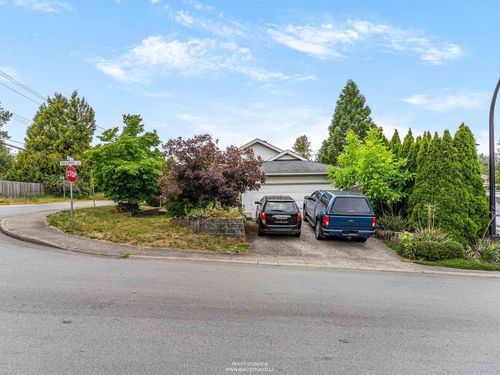 11638 225 St, Maple Ridge, BC, V2X6E4 | Card Image