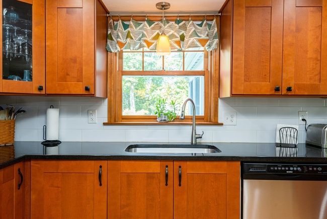 16 Lisa Ln, House other with 3 bedrooms, 3 bathrooms and 4 parking in Georgetown MA | Image 6