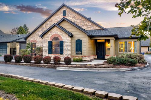2878 N Cloverdale Rd, Boise, ID, 83713-6040 | Card Image