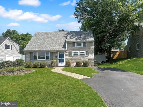 365 W King St, POTTSTOWN, PA, 19464-6321 | Card Image