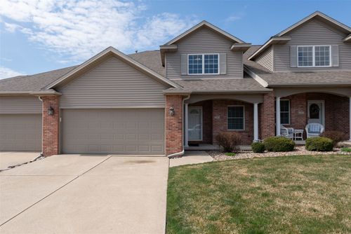 2-5 Laurel Wood Dr, Bloomington, IL, 61704-9189 | Card Image