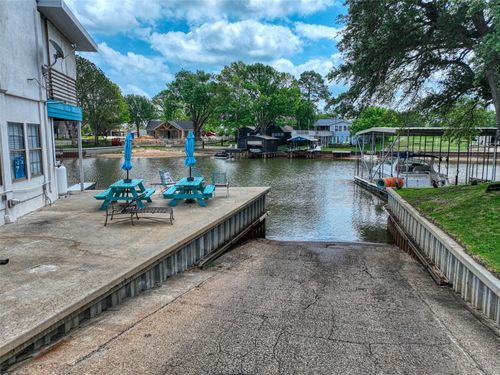 b113-1933 Island Cir, Tool, TX, 75143-1711 | Card Image