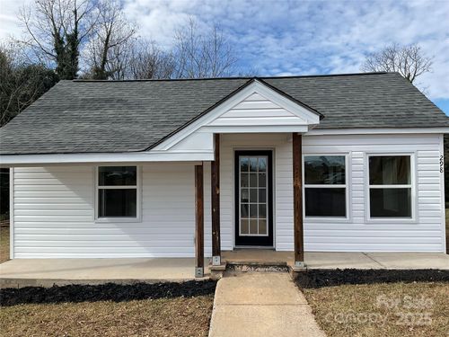 298 S Church St, Forest City, NC, 28043-3504 | Card Image