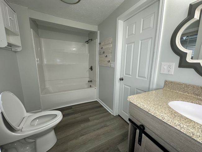 Primary bath | Image 14