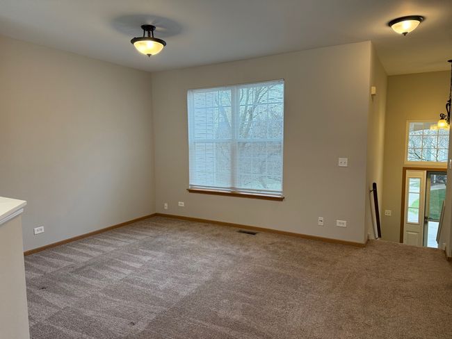 1603 - 1603 Silvergate Ct, Townhouse with 2 bedrooms, 2 bathrooms and 2 parking in Gurnee IL | Image 6