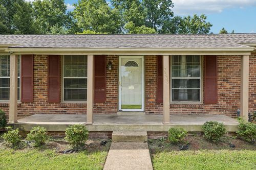 2533 Edge O Lake Dr, Nashville, TN, 37217-3517 | Card Image