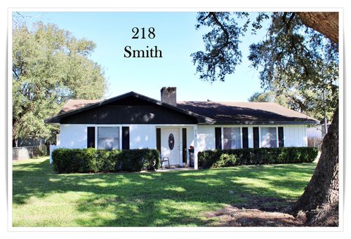 218 Smith St, Columbus, TX, 78934-1545 | Card Image