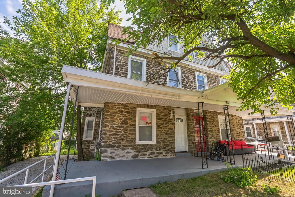 Cheltenham Ave, Elkins Park, PA 19027