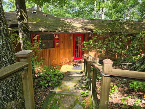 12 White Oak Trl, Black Mountain, NC, 28711-8782 | Card Image