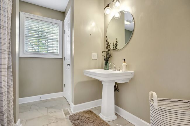 12010 W Camelia Ln, House other with 4 bedrooms, 3 bathrooms and null parking in Seneca SC | Image 16