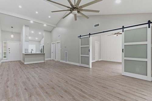 186 April Point Dr N, Montgomery, TX, 77356-8873 | Card Image