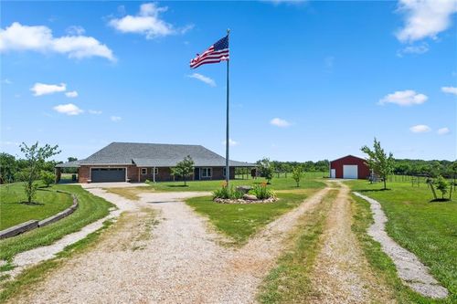 10438 N K92 Hwy, Mc Louth, KS, 66054-4291 | Card Image