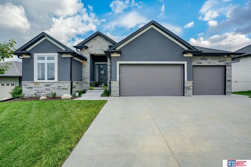 6414 Granite Ridge Rd, Lincoln, NE, 68526-4408 | Card Image