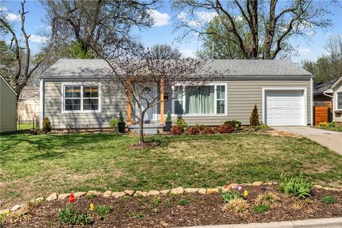 7522 W 64th Ter, Overland Park, KS, 66202-3817 | Card Image