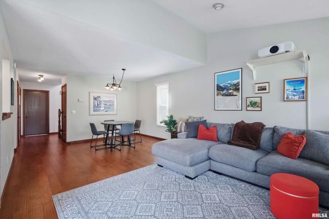 5952 Crow Valley Park Dr, Condo with 2 bedrooms, 2 bathrooms and null parking in Davenport IA | Image 9