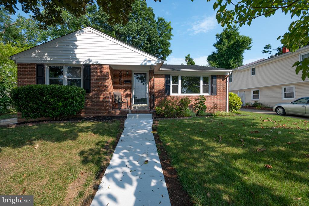 Lynne Haven Dr, Windsor Mill, MD 21244