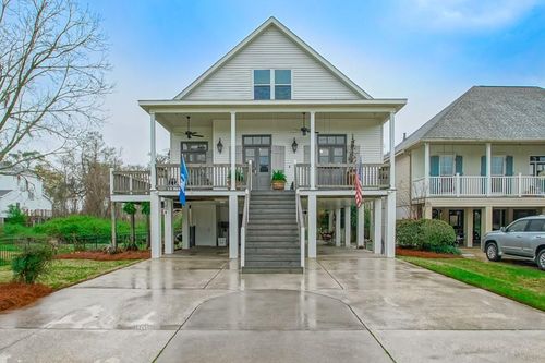 309 Colleen Ct, Madisonville, LA, 70447-9361 | Card Image