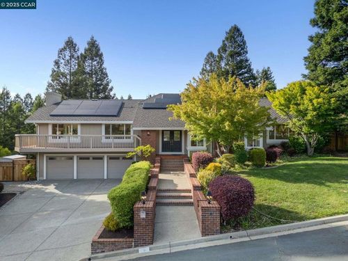 9 Irvine Dr, Moraga, CA, 94556-2827 | Card Image