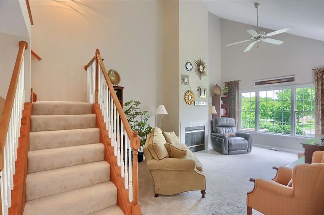 135 Linden Ct, Condo with 3 bedrooms, 3 bathrooms and 2 parking in Seven Fields PA | Image 10