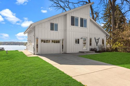 812 Rosebud Avenue Avenue, Twin Lakes, WI, 53181 | Card Image