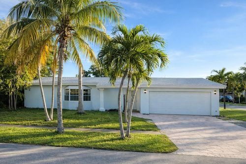 8760 Nw 21st St, Sunrise, FL, 33322-3810 | Card Image