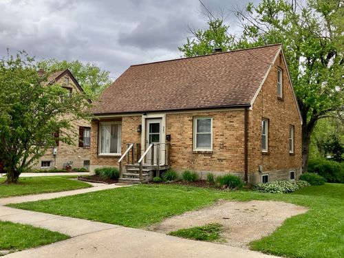 940 N Dement Ave, Dixon, IL, 61021-1218 | Card Image