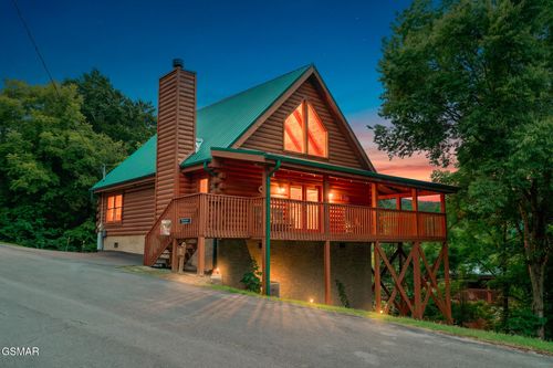 1915 Leatherwood Lane, Sevierville, TN, 37862 | Card Image