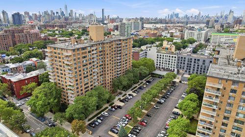 1010-185 Hall St, Brooklyn, NY, 11205-5043 | Card Image