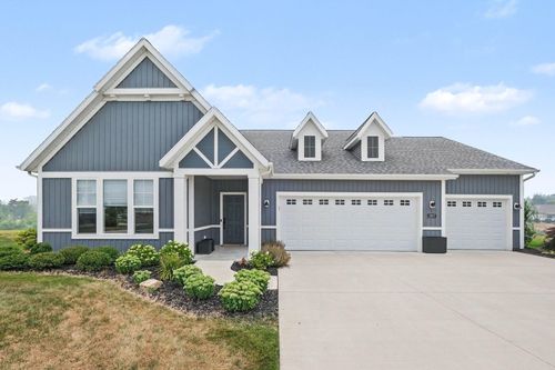 2887 Isle Grand Dr, Belmont, MI, 49306-9070 | Card Image